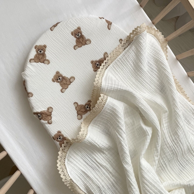 Paturica bebe din muselina cu 4 straturi si dantela, milky (4)